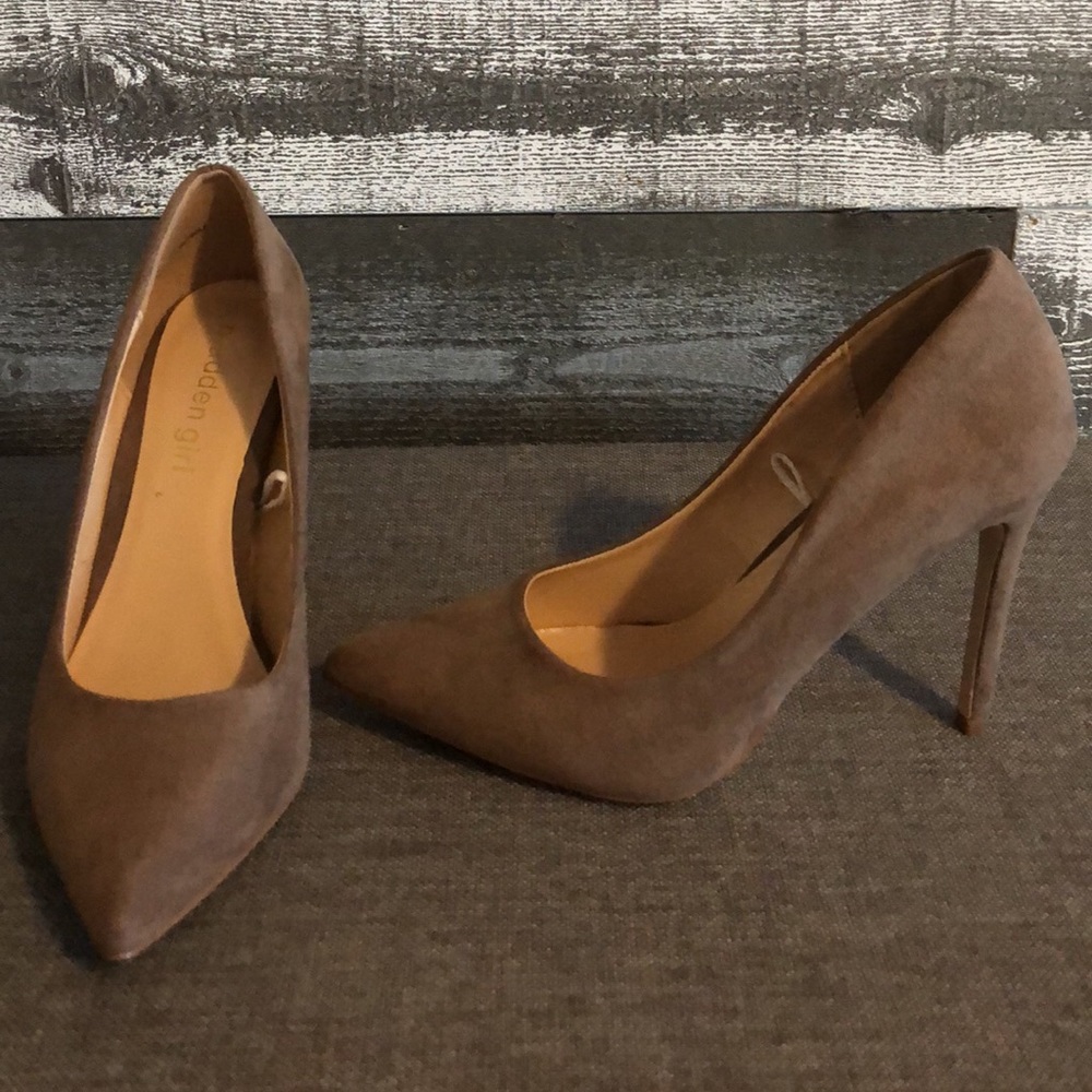 Madden Girl Maci Tan Suede Heels - Size 6.5 EUC